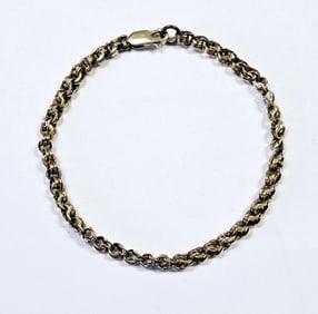 14K Yellow Gold Chain Bracelet Bracelet weighs 4.6 Grams