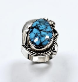Vintage Sterling Silver Navajo Turquoise Ring Ring weighs 7.7 Grams Size 9