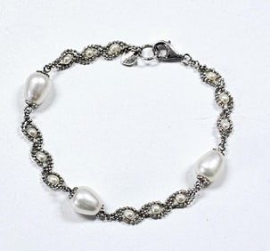 Sterling Silver Freshwater Cultured Pearl Bracelet Bracelet weighs 6.6 Grams Bracelet measures 7"