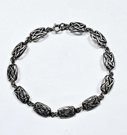 Sterling Silver Celtic Knot Link Bracelet Bracelet weighs 9.4 Grams (1 of 7)
