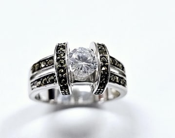 Sterling Silver Marcasite & CZ Ring Ring weighs 5.6 Grams Size 9