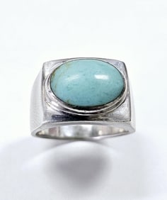 Sterling Silver Oval Blue Larimar Ring Ring weighs 5.7 Grams Size 6.5