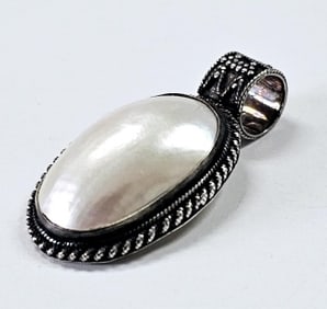 Sterling Silver Pearl Rope Necklace Pendant Pendant weighs 7.7 Grams