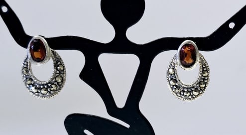 Sterling Silver Garnet & Marcasite Earrings Earrings weigh 3.1 Grams: Earrings weigh 3.1 Grams