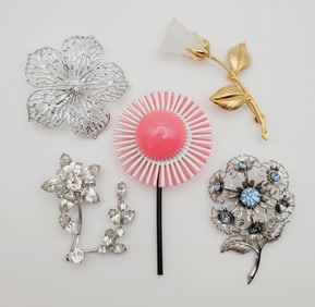 Assorted Metal Vintage Floral Brooches Gold and Silver Tone Metal