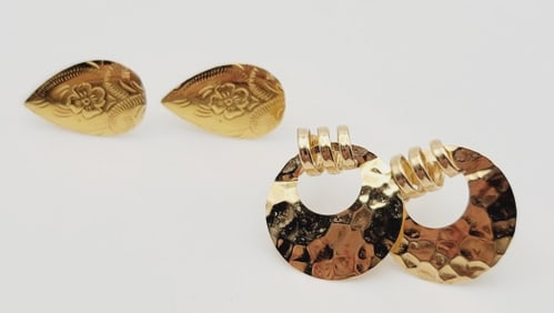 Pair of Gold Tone Post Earrings Gold Tone Metal