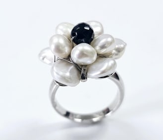 925 Sterling Ross-Simons Pearl & Onyx Flower Ring Size 9 Ring weighs 10 TGW