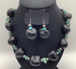 Lee Sands Black Kukui Nut & Turquoise Necklace Necklace is 18"