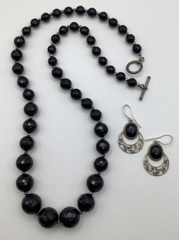 BJ 925 Sterling & Onyx Earrings & Onyx Necklace Necklace is 23" & unmarked. Earrings weigh 6.7 TGW: Necklace is 23" & unmarked. Earrings weigh 6.7 TGW