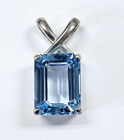 CNA 925 Sterling Blue Topaz Pendant Thailand Pendant weighs 6.5 TGW