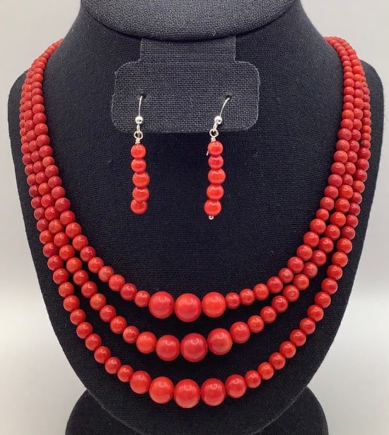 Jay King Triple Strand Coral Necklace & Earrings Necklace is 17": Necklace is 17" Earrings are unmarked Set weighs 61.6 TGW