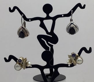 925 Pearl & Amethyst & 925 Sterling Onyx Earrings Earrings weigh 11.4 TGW