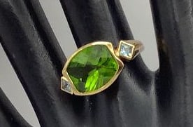Ross Simons 925 Peridot & Blue Topaz Ring Size 8 & weighs 5.2 TGW