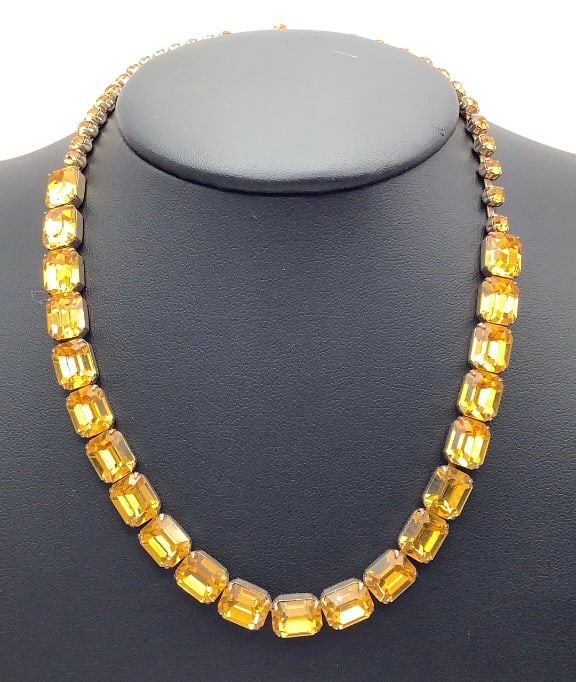 Vintage Weiss Golden Topaz Square Cut Necklace Necklace is 15" & weighs 26.3 TGW: Necklace is 15" & weighs 26.3 TGW