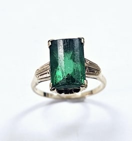 10K Yellow Gold Art Deco Simulated Emerald Ring Size 6.5 & weighs 2.4 TGW Surface Scratches