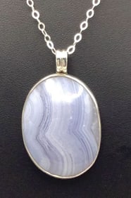 925 Sterling Blue Lace Agate Pendant Necklace Necklace 20" & weighs 21.3 TGW