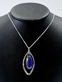 925 Sterling Lapis Lazuli Pendant Necklace Necklace is 15" & weighs 8.6 TGW