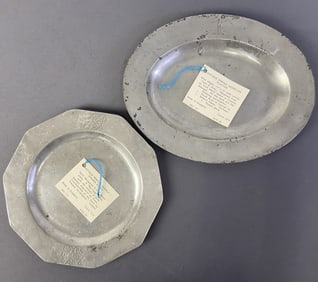 Antique Georgian Plate & Platter Marriage pewter plate in a decagonal shape, 9 3/4 inches wide.