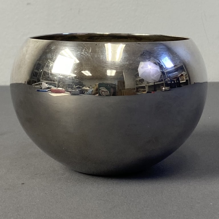 Sterling Silver Danish Mid Century Bowl Small decorative sterling silver bowl, marked 925S Denmark (1 of 4)