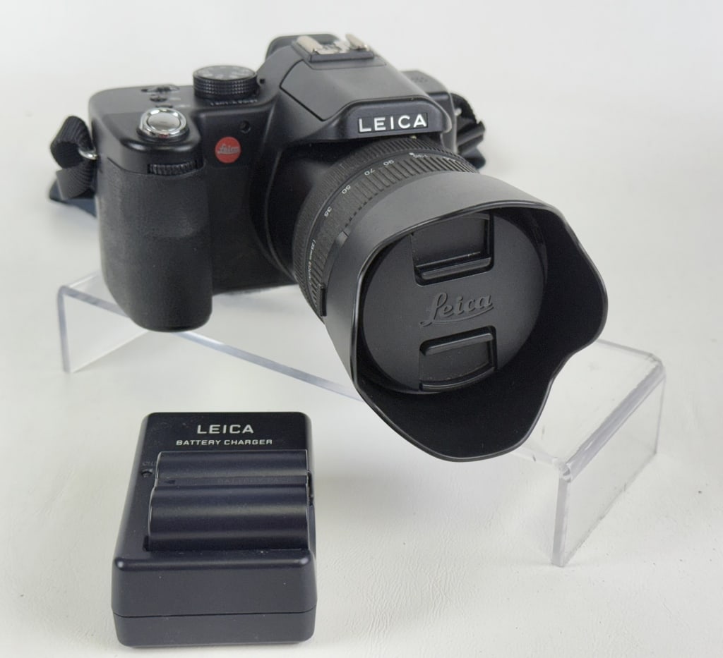Leica V-LUX 1 Digital Camera With Battery and Charger.  Charged to full. Powers on. Otherwise (1 of 8)