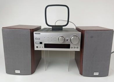 Onkyo R-805X Stereo Amplifier and Speakers No Remote. Powers on. See photos for Condition details.