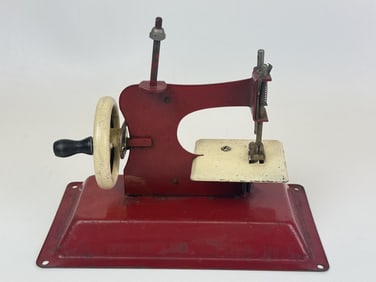 Vintage Gateway Junior Sewing Machine Moving parts are moving. 8.5 x 5 x 6 inches. Scratches scuffs