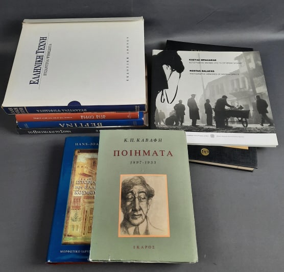 Greek Language Art Books Set of 8 Eight large coffee table art books written in Greek. (1 of 18)