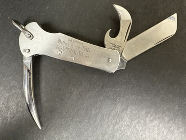 Vintage Sheffield British Army Knife Folding Pocket Knife Tool 2.5 inch blade. 3.5 inch handle.