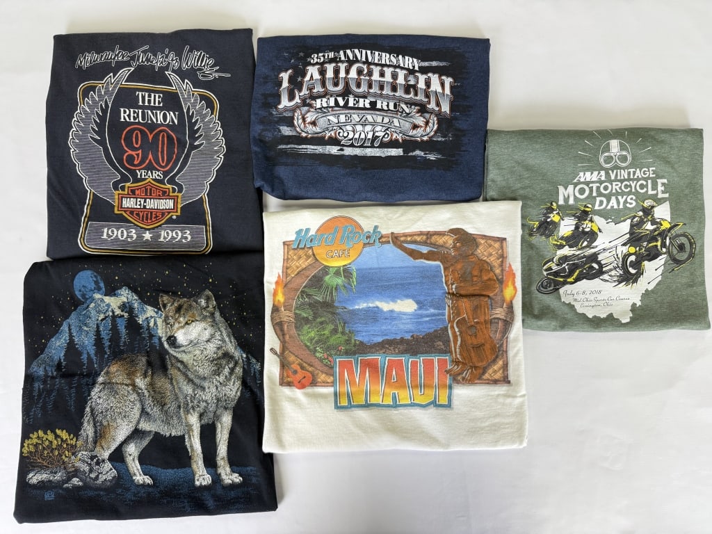 T-Shirt Lot Motorcycle Hard Rock Cafe Wolf Harley 5 shirts. Size Large. Please refer to photos for: 5 shirts. Size Large. Please refer to photos for measurements and condition details. 12 x 7 x 6 inches total lot size.