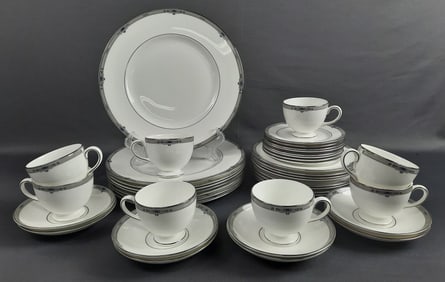 Wedgwood Bone China Amherst Service for 8 Few utensil marks. Included in set 10.5 inch plates, 8