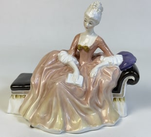 Royal Doulton Figurine HN2306 Reverie 6 inches tall by 7 inches wide. Good condition free from
