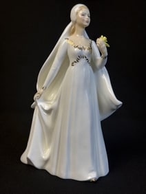 Royal Doulton Figurine HN 2873 Bride 8 inches tall. Free of chips or cracks