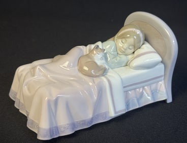 Lladro Porcelain Figurine 6540 Cozy Companions 6 x 4 x 4 inches. Free of cracks or chips.
