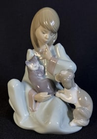 Lladro Porcelain Figurine 5640 Cat Nap 5 x 4 inches. Good condition free from damage.