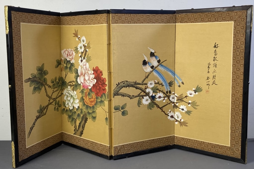Handpainted Folding Chinese Screen Folding screen hand painted with birds and flowers. Screen (1 of 8)