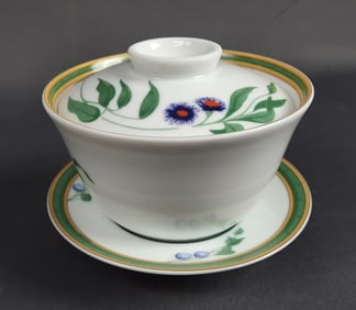 Hermes Toucans Asian Flat Cup & Saucer with Lid Lidded dish 4 x 2.5 inches tall. Saucer measures 4
