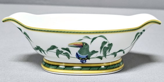 Hermes Toucans Open Sauce Boat Measures 7.5 x 4 x 2.5 inches tall. No chips, cracks or damage noted.
