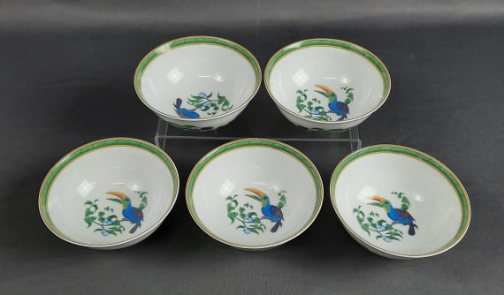 5 Hermes Toucans Rice Bowls Measure 4.5 x 2 inches tall. Small chip in the bottom rim of one bowl. (1 of 11)