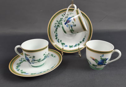 Hermes Toucans Espresso Demitasse Cups & Saucers 2 Saucers measure 5 inches. 3 Cups are 2.5 x 2