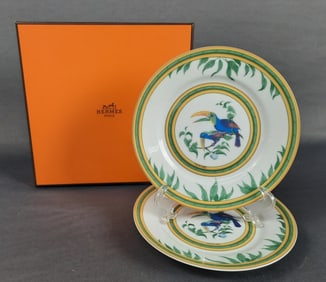 Hermes Toucans Bread & Butter Plates & Box 6 inch plates. Utensil marks. No chips or cracks.