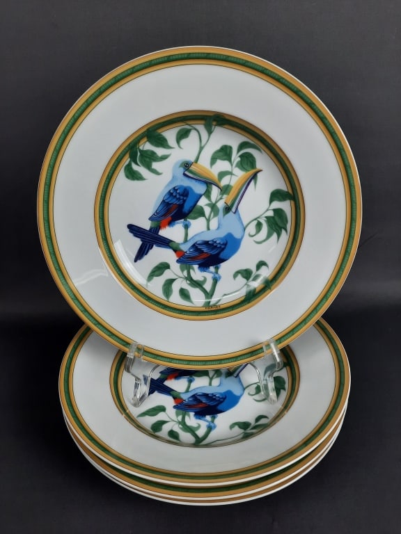 Hermes Toucans 4 Large Rim Soup Bowls #2 9 inches. Utensil marks. No chips or cracks. (1 of 14)
