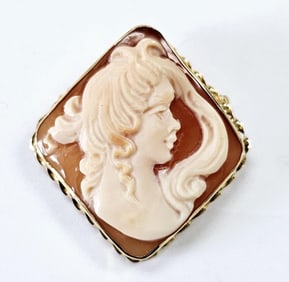 14K Gold Signed Shell Cameo Brooch Pendant Italy Brooch weighs 5.1 Grams