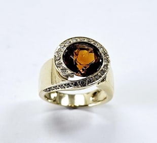 14K Yellow Gold Citrine & Diamond Ring Ring weighs 10.1 Size 7  1/3 CT TDWT