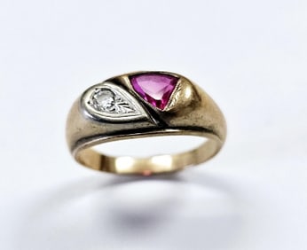 14K Men's Ruby & Diamond Ring Ring weighs 6.4 Grams Size 13 Ruby is lab created .20 CT Diamond