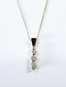 10K Yellow Gold 1/4 CTTW Diamond Necklace Necklace weighs 1.2 Grams Measures 20"