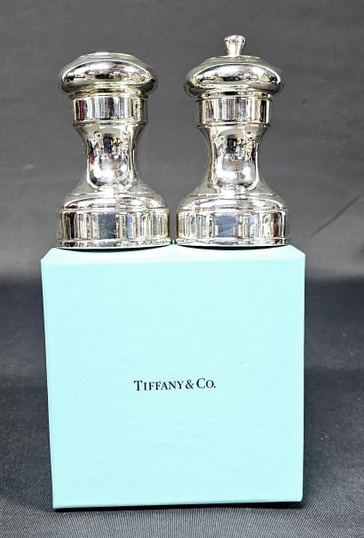 Tiffany & Co Sterling Silver Salt & Pepper Shaker Set & (1 of 13)