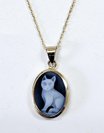 14K Yellow Gold Blue Agate Cat Cameo Necklace Necklace weighs 2.6 Grams Measures 20" (1 of 8)