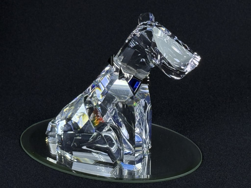 Swarovski Crystal Symbols Figurine The Dog With original box and hinged case measuring 7.5 x 8 x 3 (1 of 7)