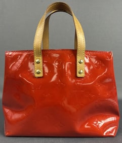 Louis Vuitton Red Vernis Bag Louis Vuitton red monogram tote bag. This purse is in excellent