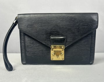 Louis Vuitton Black Leather Epi Clutch Louis Vuitton Epi Pochette Clutch. Minor wear in exterior